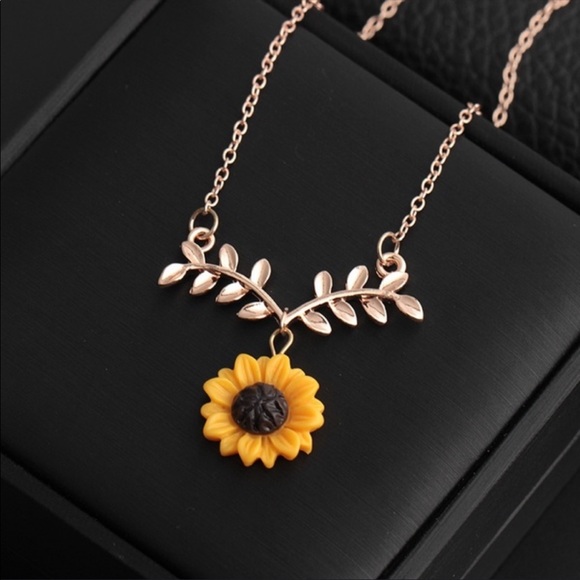 Jewelry - FREE with any clothing purchase Sunflower necklace